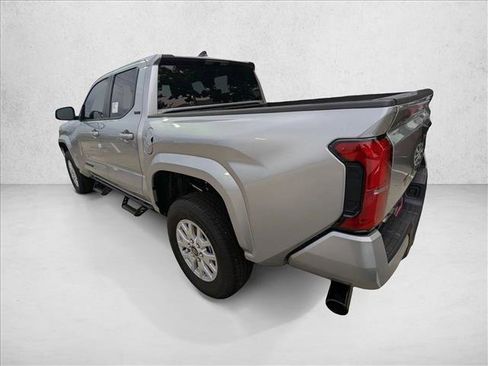 Used 2025 Toyota Tacoma SR5 image 9