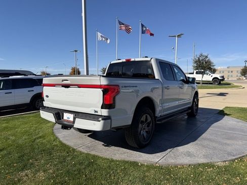 Used 2023 Ford F150 Lightning Lariat image 6