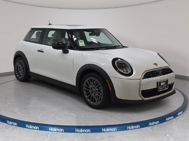 Used 2026 MINI Cooper 2-Door Hardtop FWD image 4