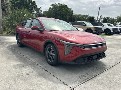 New 2026 Kia K4 LXS FWD image 1
