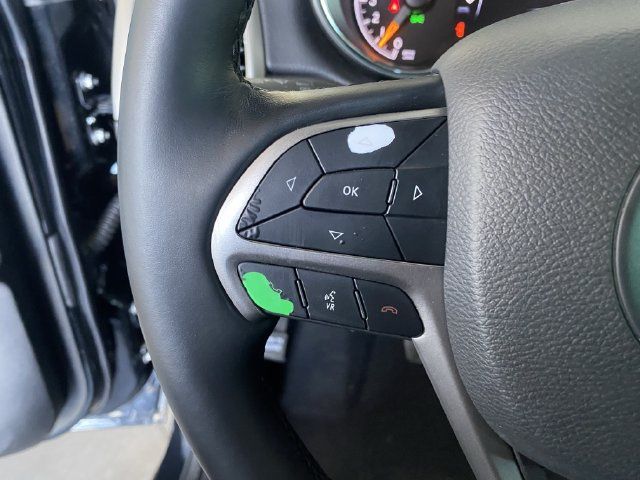 Used 2021 Jeep Grand Cherokee Laredo X AWD/4WD image 29