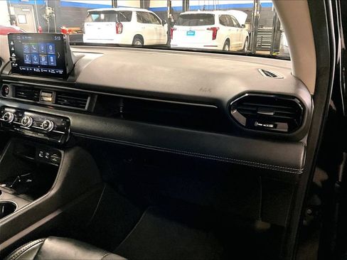 Used 2025 Honda Pilot EX-L image 13
