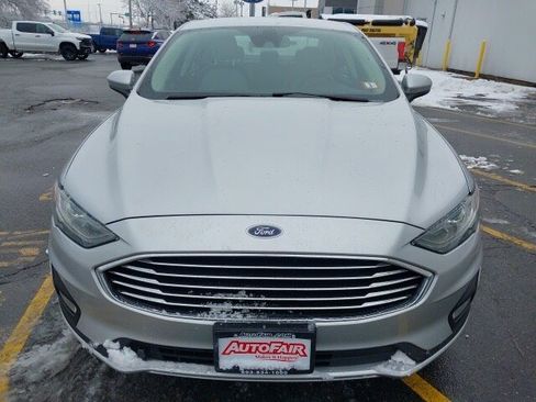 Certified 2019 Ford Fusion SE w/ Equipment Group 151A image 3