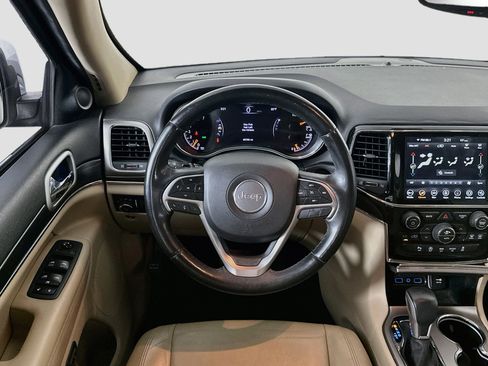 Used 2019 Jeep Grand Cherokee Limited RWD image 18