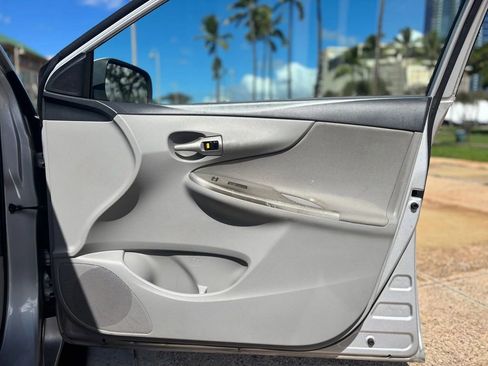 Used 2012 Toyota Corolla LE image 15