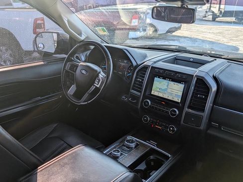 Used 2018 Ford Expedition Platinum image 36
