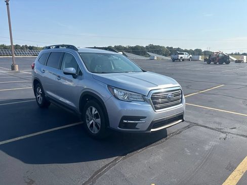 Used 2022 Subaru Ascent Premium w/ Convenience Package AWD/4WD image 8