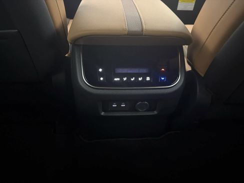 New 2026 Nissan Armada SL w/ Captain's Chari Seat Package image 21