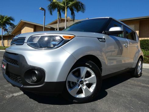Used 2018 Kia Soul image 16