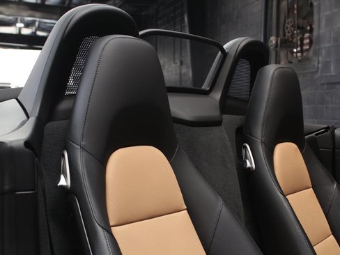 Used 2021 Porsche 718 Boxster w/ Premium Package RWD image 66
