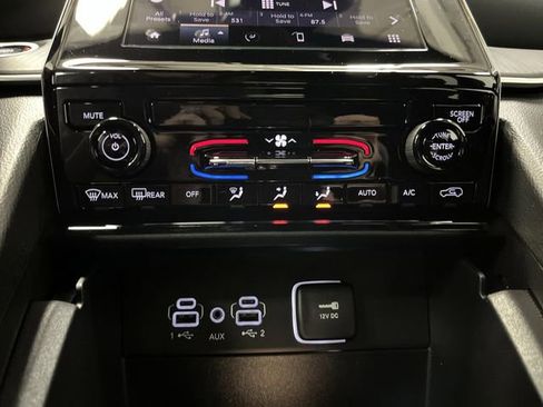 New 2025 Jeep Grand Cherokee Laredo X w/ Trailer Tow Package image 17