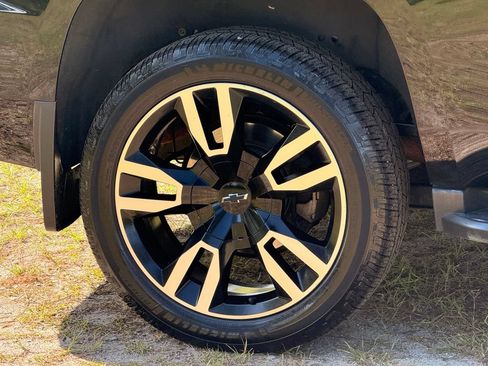 Used 2018 Chevrolet Tahoe LT AWD/4WD image 9