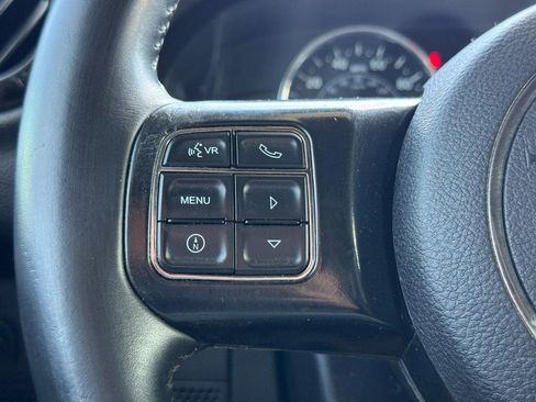 Used 2013 Jeep Wrangler Unlimited Sahara AWD/4WD image 16