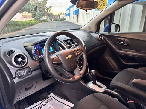 Used 2016 Chevrolet Trax LS image 11
