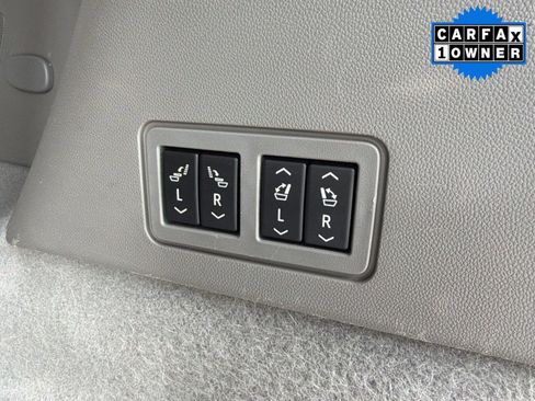 Used 2022 Cadillac XT6 Premium Luxury w/ Technology Package FWD image 19