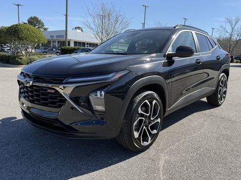New 2026 Chevrolet Trax RS w/ Sunroof Package image 7