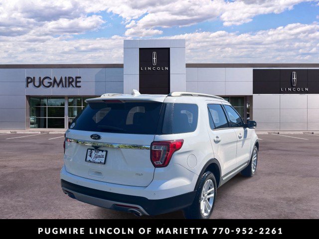 Used 2017 Ford Explorer XLT w/ Equipment Group 202A FWD image 7