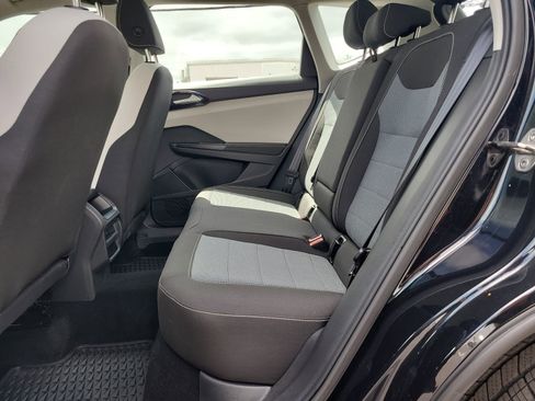 Certified 2025 Volkswagen Taos S FWD image 12