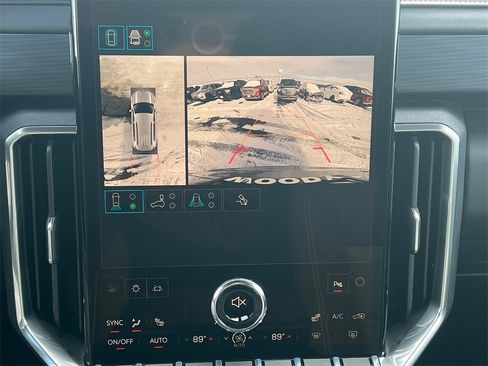 New 2026 GMC Acadia Elevation image 24