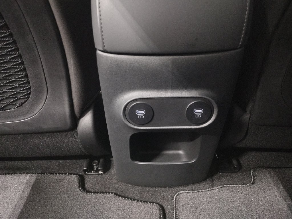 New 2027 Hyundai Ioniq 5 SE AWD/4WD image 32