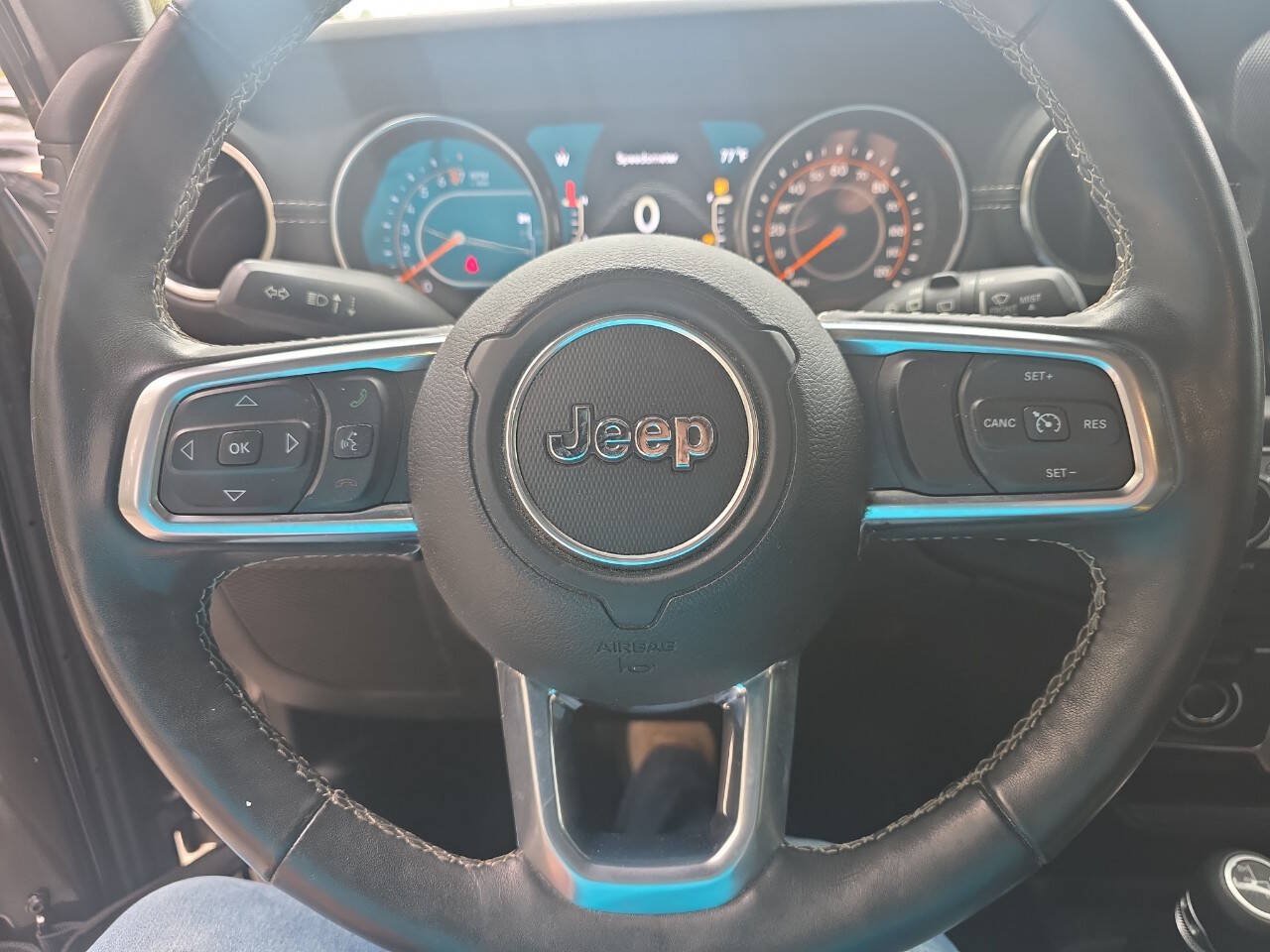 Used 2019 Jeep Wrangler Unlimited Sahara w/ Quick Order Package 24M Moab AWD/4WD image 8
