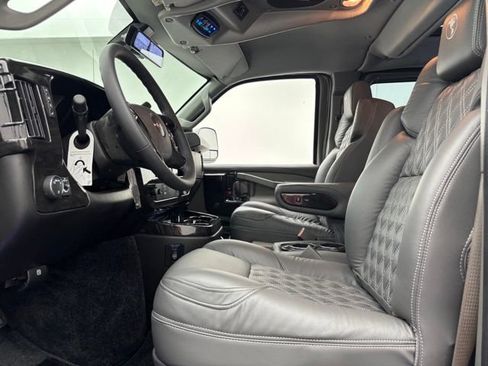 New 2026 GMC Savana 2500 w/ Driver Convenience Package RWD image 19