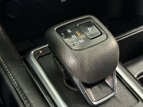 Used 2024 Nissan Pathfinder SL w/ SL Premium Package FWD image 24