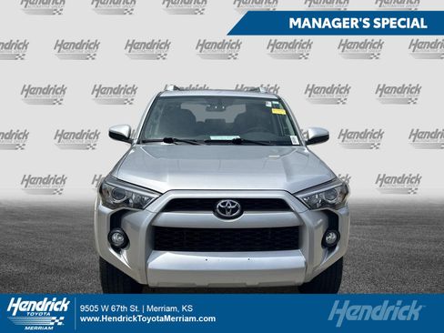 Used 2018 Toyota 4Runner SR5 AWD/4WD image 1