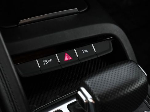 Used 2018 Audi R8 V10 plus image 25