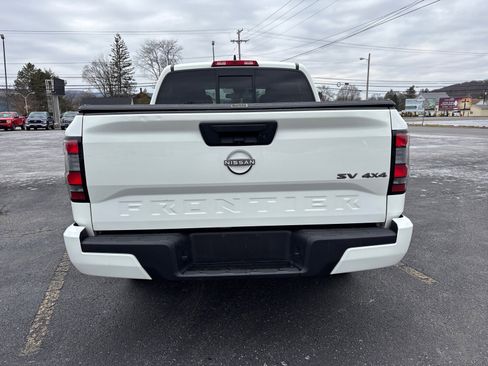 Used 2022 Nissan Frontier SV image 6