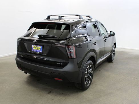 New 2026 Nissan Kicks SV w/ Cold Weather Package image 5