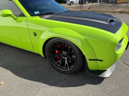 Used 2019 Dodge Challenger SRT Hellcat RWD image 24