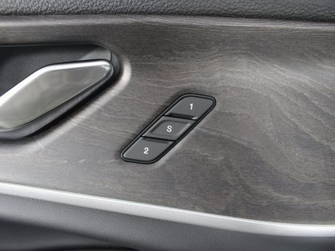 New 2025 Jeep Grand Cherokee Limited image 17