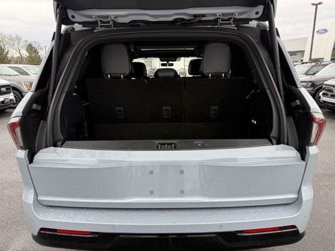Used 2025 Lincoln Navigator Reserve w/ Jet Appearance Package AWD/4WD image 6