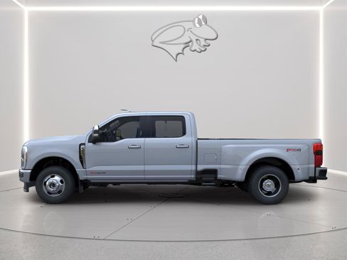 New 2026 Ford F350 Lariat w/ Lariat Ultimate Package AWD/4WD image 3