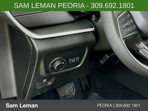 New 2025 Jeep Grand Cherokee L Laredo w/ Luxury Tech Group I image 10