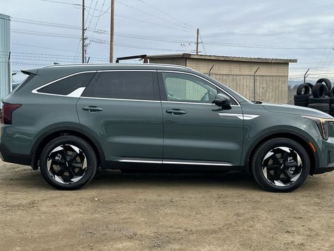 New 2026 Kia Sorento EX image 3