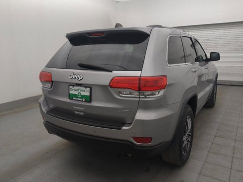 Used 2018 Jeep Grand Cherokee Laredo RWD image 9