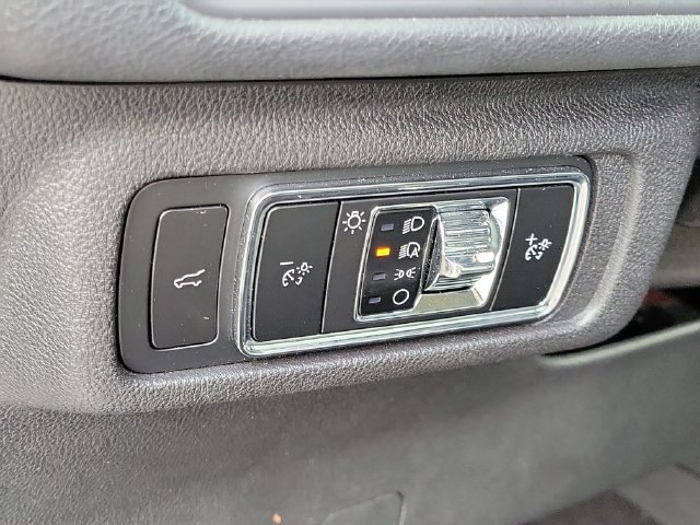 Used 2023 Lincoln Corsair AWD image 10