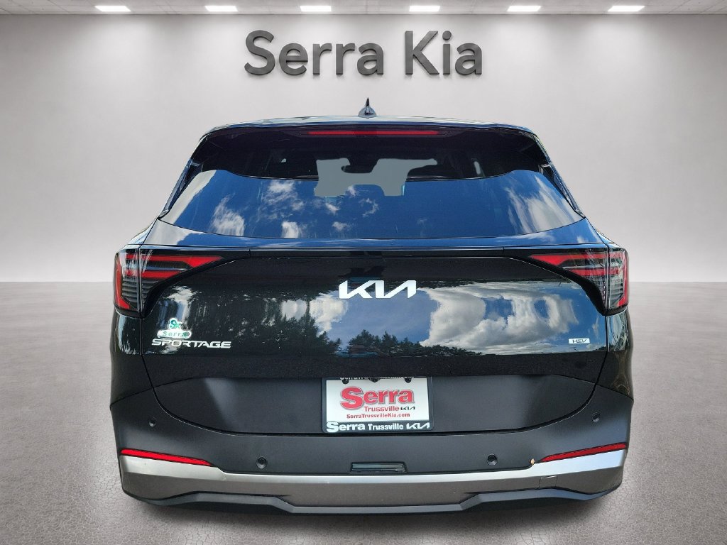 Used 2027 Kia Sportage LX FWD image 4