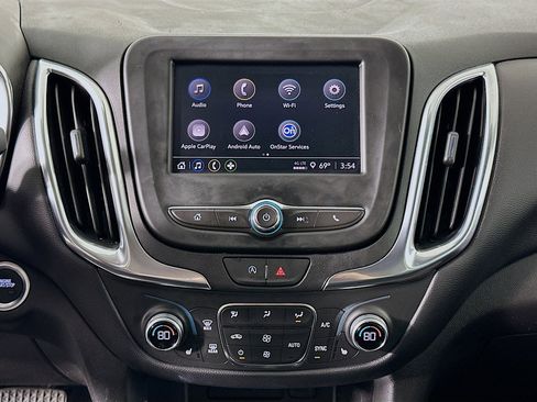 Used 2024 Chevrolet Equinox LT image 23