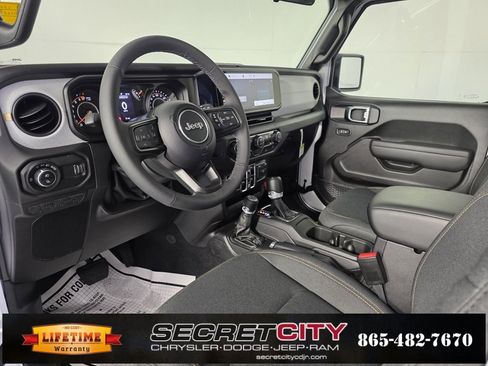 New 2025 Jeep Gladiator Sport image 11