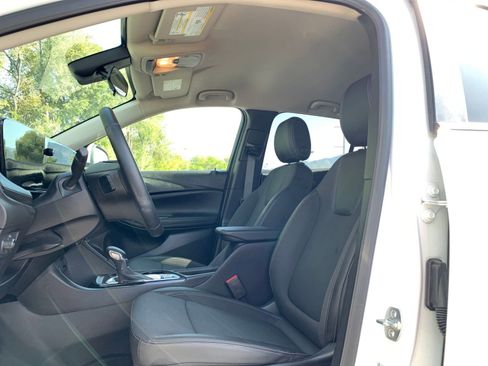 Used 2025 Buick Encore GX Preferred image 24