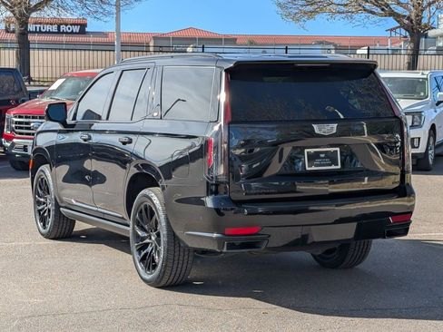 Certified 2022 Cadillac Escalade Sport Platinum w/ LPO, ONYX Package image 3
