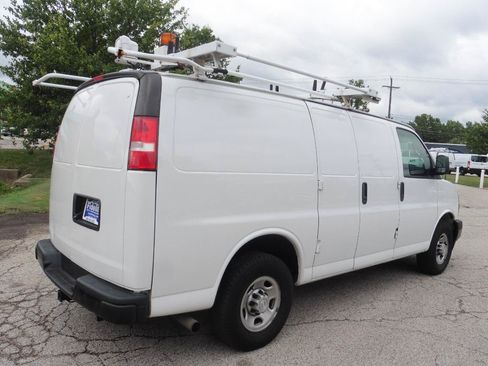 Used 2019 Chevrolet Express 2500 w/ Driver Convenience Package RWD image 7