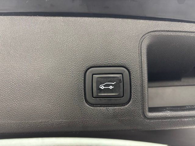 Used 2020 GMC Terrain SLT w/ Preferred Package AWD/4WD image 8