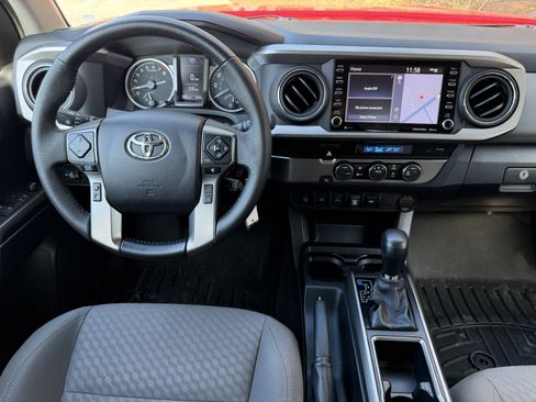 Used 2022 Toyota Tacoma SR5 image 10