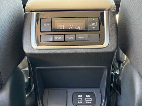 Certified 2023 Subaru Ascent Premium w/ Convenience Package AWD/4WD image 30
