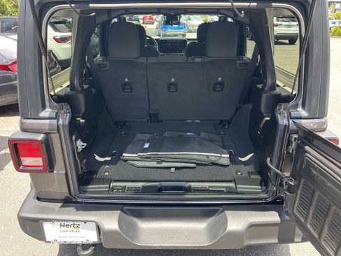 Used 2025 Jeep Wrangler Unlimited Sport AWD/4WD image 29