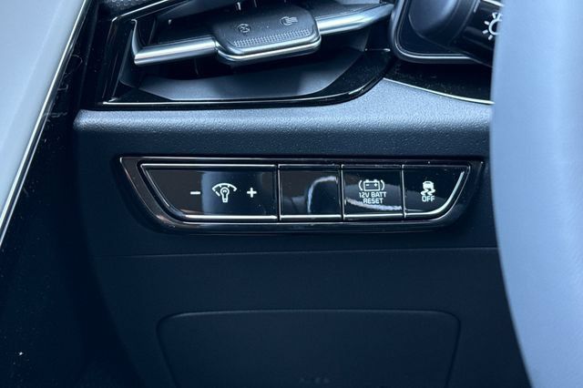 New 2026 Kia Niro EX FWD image 33